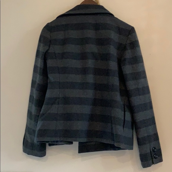 GAP Coat 🤍🖤 - Picture 4 of 4